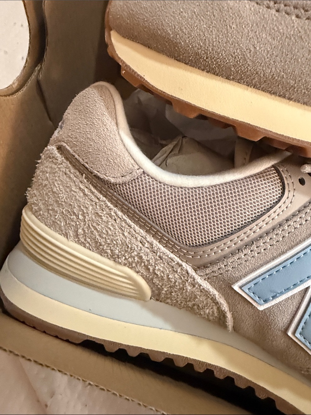 NWT NEVER WORN Women’s New Balance 574 Sneakers - Picture 7 of 10